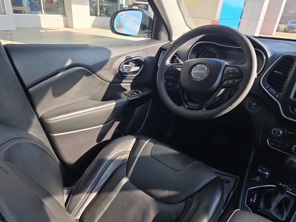 2023 Jeep Cherokee Altitude Lux