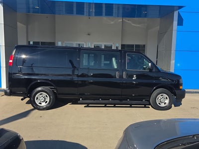 2020 Chevrolet Express Passenger 3500 1LS