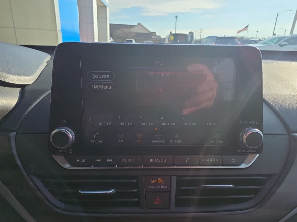 2024 Nissan Altima 2.5 SV