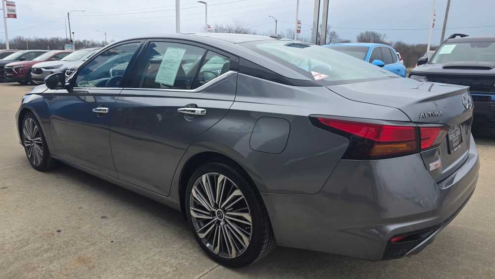 2023 Nissan Altima 2.5 SL