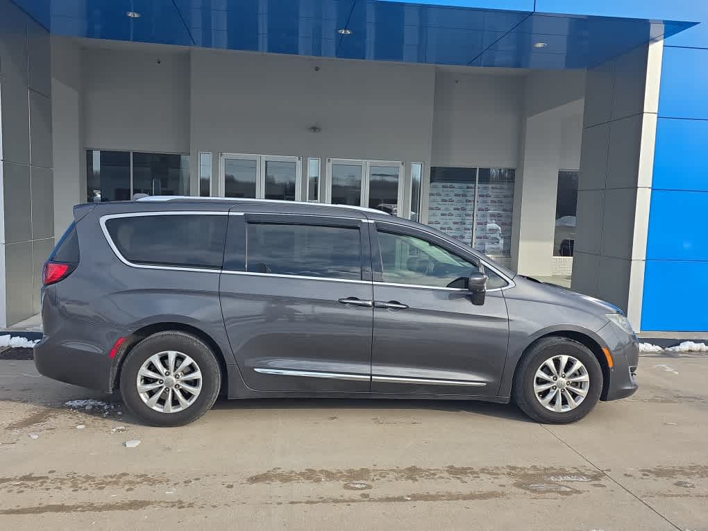 2018 Chrysler Pacifica Touring L Plus