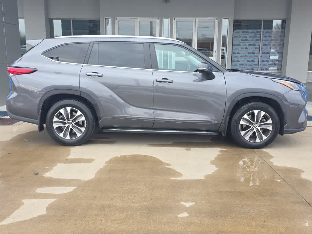 2023 Toyota Highlander Hybrid XLE