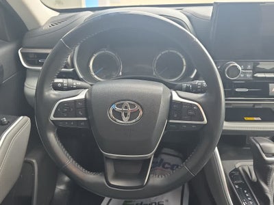 2023 Toyota Highlander Hybrid XLE