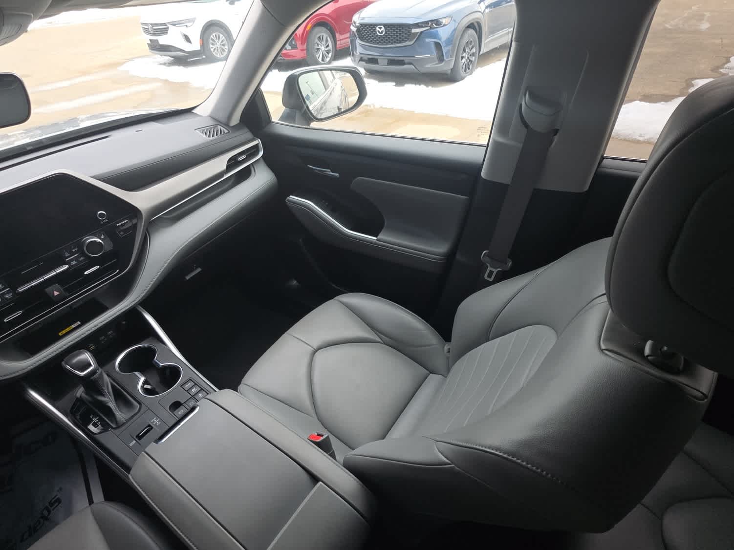 2023 Toyota Highlander Hybrid XLE