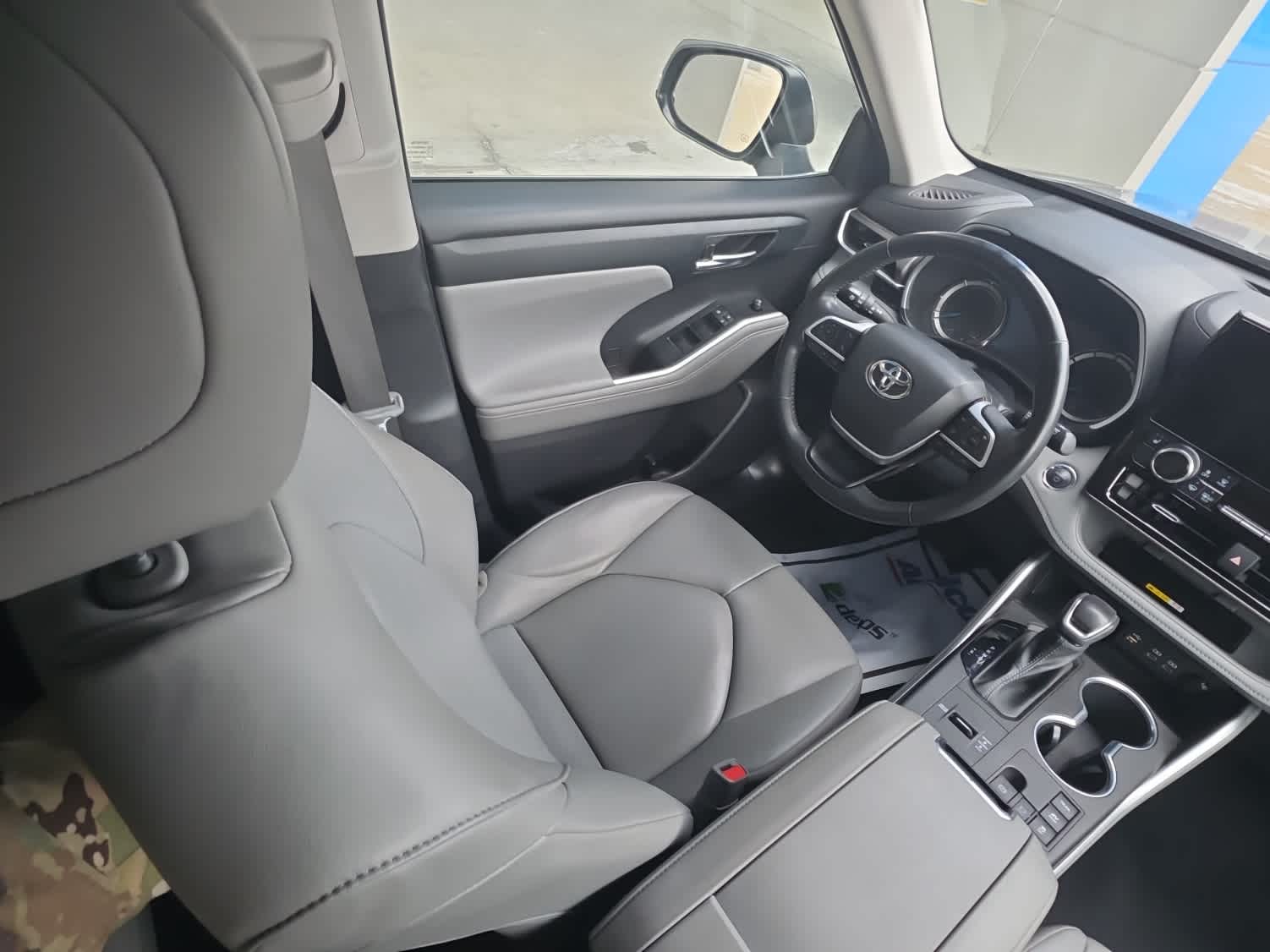 2023 Toyota Highlander Hybrid XLE