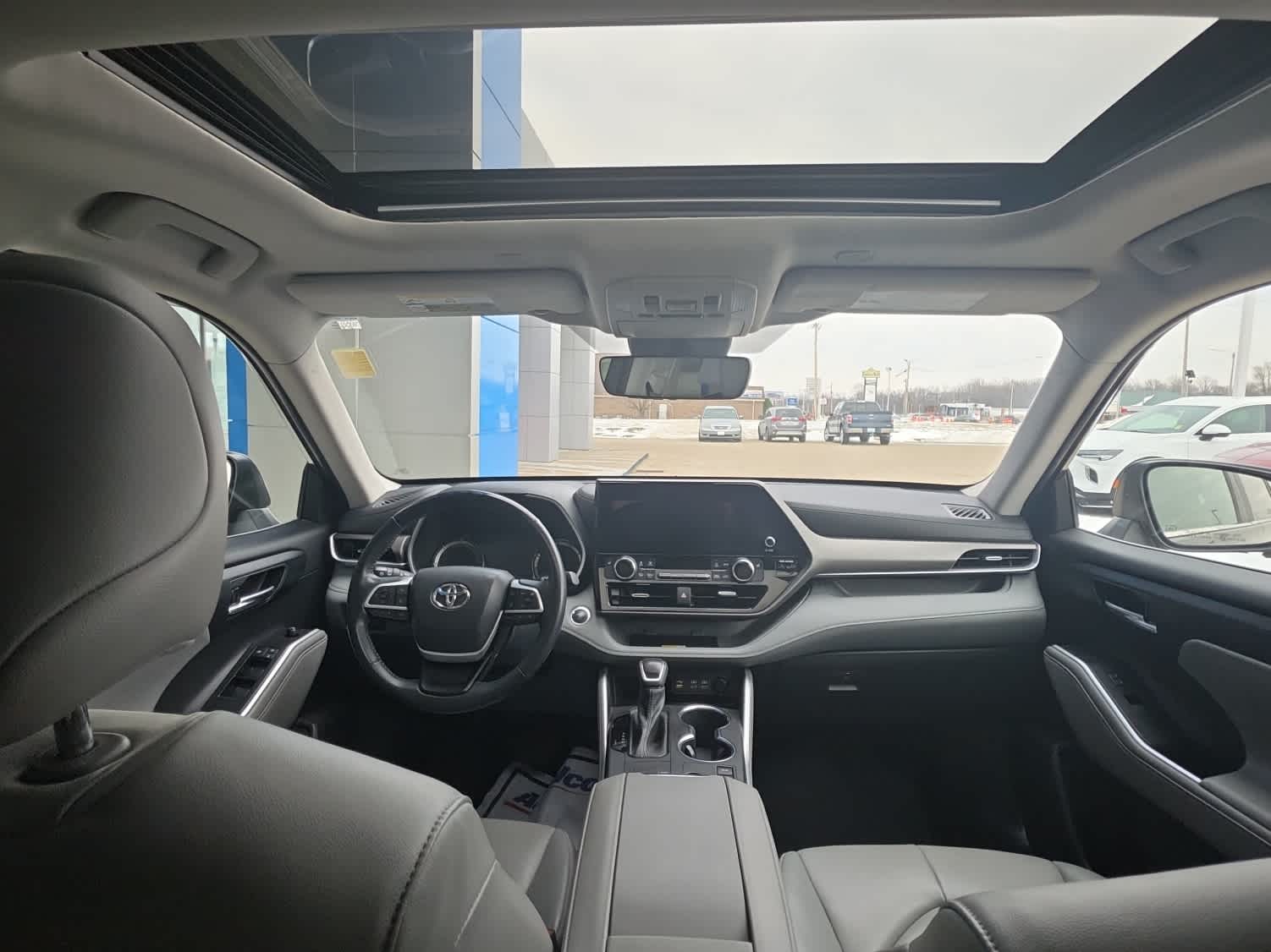 2023 Toyota Highlander Hybrid XLE