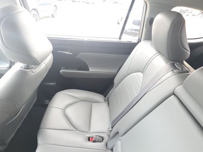 2023 Toyota Highlander Hybrid XLE