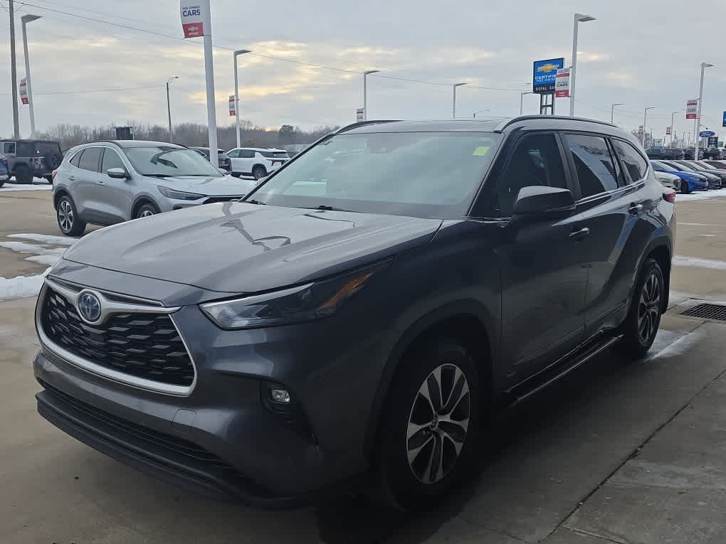 2023 Toyota Highlander Hybrid XLE