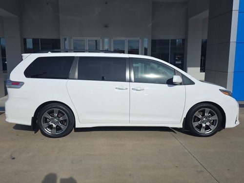 2018 Toyota Sienna SE