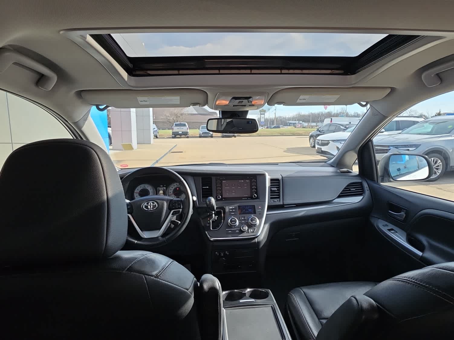 2018 Toyota Sienna SE