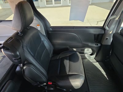 2018 Toyota Sienna SE