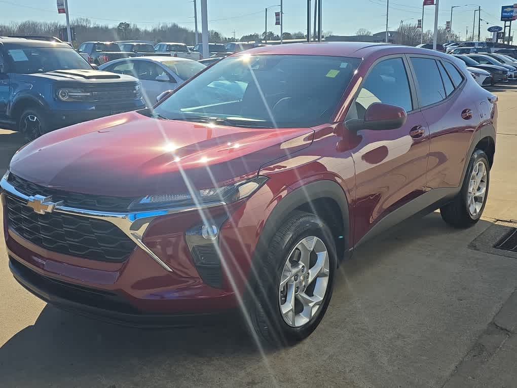2025 Chevrolet Trax LS