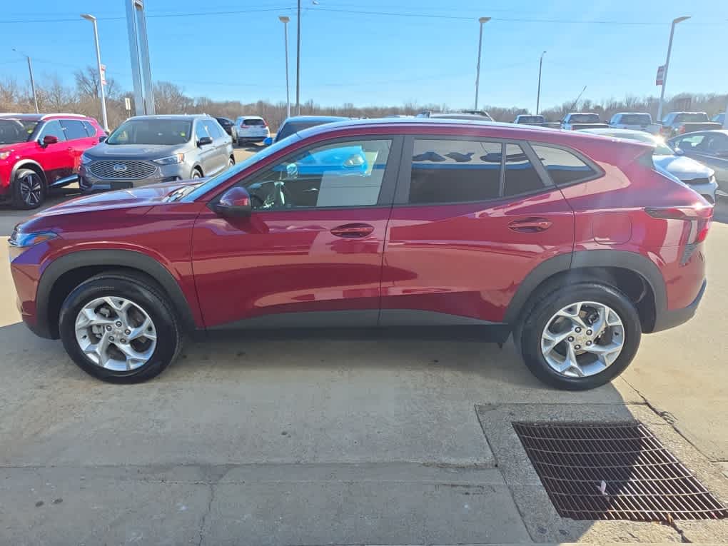 2025 Chevrolet Trax LS