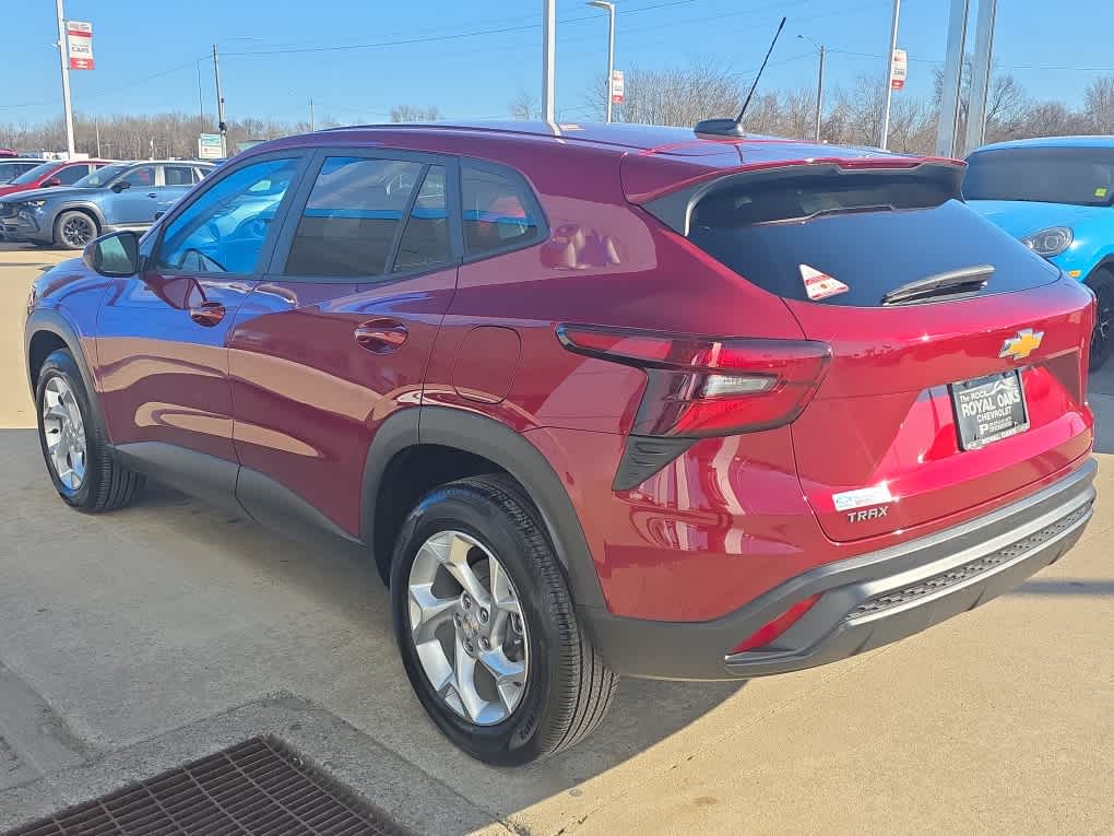 2025 Chevrolet Trax LS